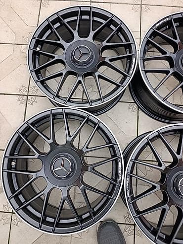 Литые Диски R 17 AMG, отверстий - 5, Новый
