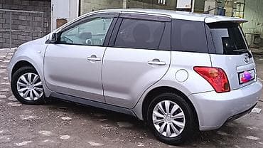 Toyota: Toyota Ist: 2003 г., Хэтчбэк — 2
