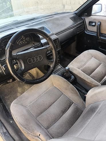 Унаа сатуу: Audi 100: 1990 г., Кол менен иштөөчү, Седан — 3