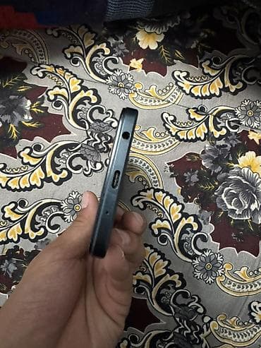 redmi note 13pro: Смартфон vivo Y03 Основные характеристики: - Экран с каплевидным — 7