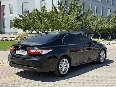 jac js6: Toyota Camry: 2019 г., 2.5 л, Автомат, Гибрид, Седан — 4