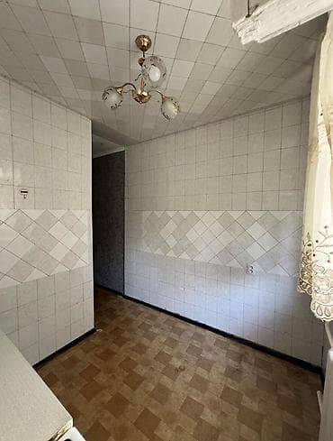 1 комната, 32 м², 4 мкр 104 серия, 2 этаж, Требуется ремонт — 4