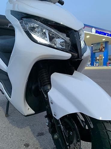 мото скутер: Продаю скутер М8 
125 куб 
Два ключа 
Новый!!! — 9