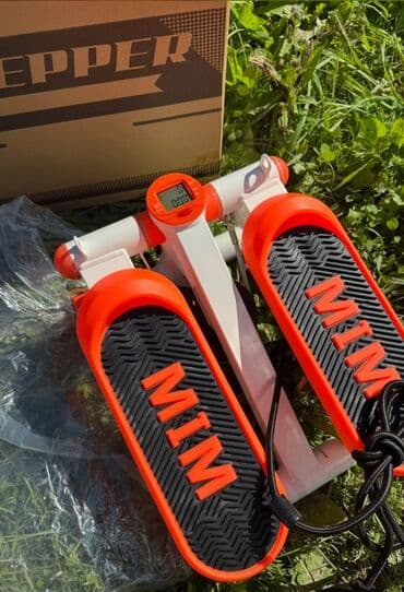 Спортивные сумки: Эффективный мини-степпер в бело-оранжевом цвете, предназначенный для — 1