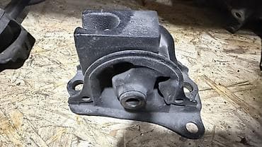 Подушка мотора Honda — 1