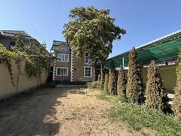 Үйлөр: Продаю дом Рабочий городок. просторный дом для большой семьи. Участок — 2