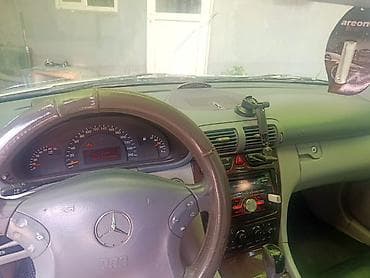 210 купе: Mercedes-Benz C-Class: 2003 г., 1.8 л, Автомат, Бензин, Седан — 4