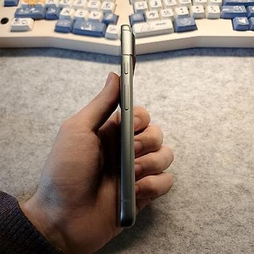 alcatel 5010d: Google Pixel 8, 128 ГБ — 5