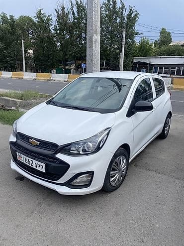 Chevrolet Spark: 2018 г., 1 л, Вариатор, Бензин, Хетчбек