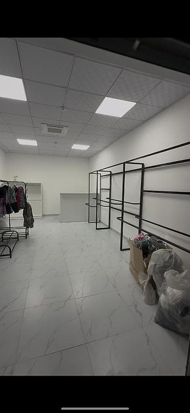 Бизнес үчүн жабдуулар: Торговое оборудование для одежды — комплект:Кассовый стол,шкаф — 2