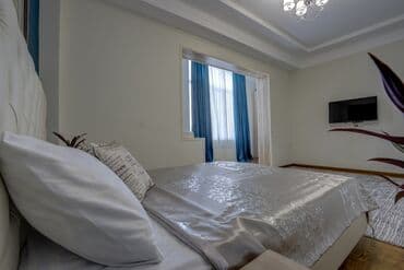 3 комнатная квартира бишкек цена: 3 комнаты, Душевая кабина, Постельное белье, Кондиционер — 7