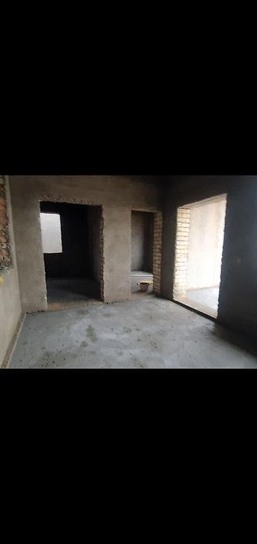 дом с участком: Жалалабад . Ынтымактан 4 комната жер уй сатылат. документер баары — 3