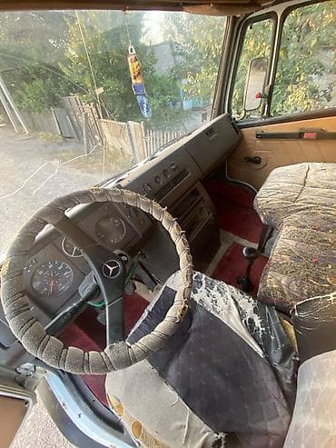 mers c: Mercedes-Benz : 1992 г., 4 л — 5