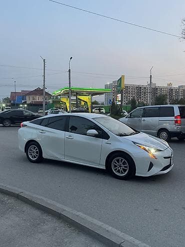 машины до 150к: Toyota Prius: 2016 г., 1.8 л, Вариатор, Гибрид, Хэтчбэк — 5