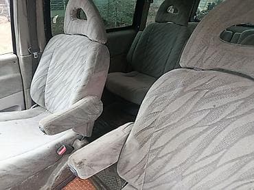 Транспорт: Mitsubishi Space Gear: 1995 г., 2.4 л, Механика, Бензин, Минивэн — 6
