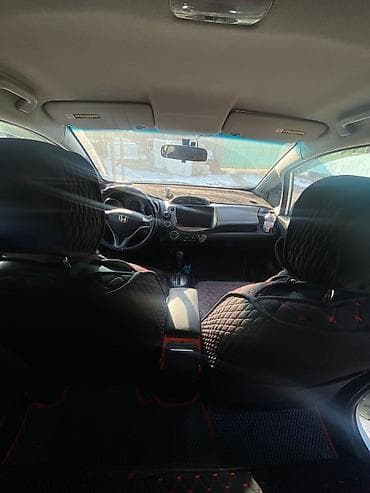fit 2020: Honda Fit: 2010 г., 1.5 л, Автомат, Бензин, Хэтчбэк — 4