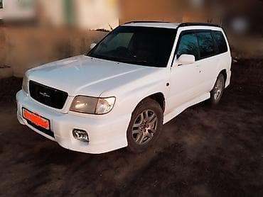 Subaru Forester: 2001 г., 2 л, Механика, Бензин, Кроссовер