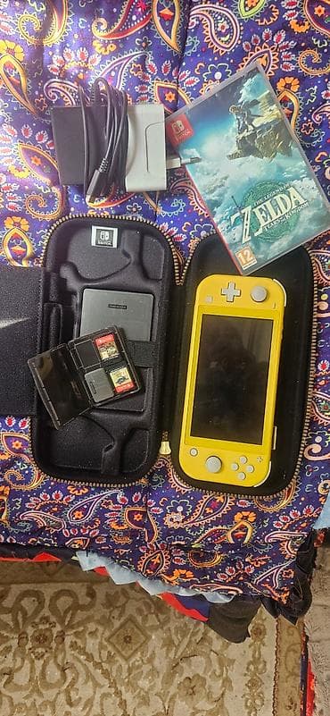 Портативная консоль Nintendo Switch Lite желтого цвета чипованый в at lalafo.kg Портативная консоль Nintendo Switch Lite желтого цвета чипованый в