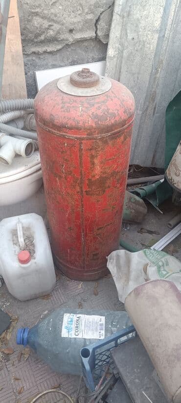 печь для дома с водяным отоплением длительного горения: Алюминиевые радиаторы, Б/у, Количество секций: 7 шт, Высота: 55 см, Тип подключения: Боковое — 3