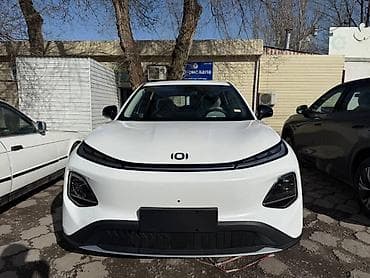 l9 pro: Электромобиль Kaiyi Q05, кроссовер, белый цвет кузова. Основные — 1