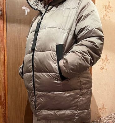 купить женский пуховик большого размера: Утеплённая женская куртка-пуховик с капюшоном - Цвет: серо-бежевая — 2