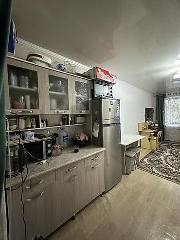 комната в бишкеке: 1 комната, 18 м², Гостиничный тип, 2 этаж, Косметический ремонт — 1