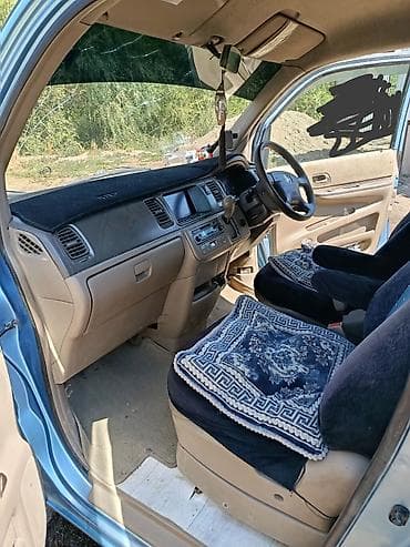 Honda Stepwgn: 2001 г.