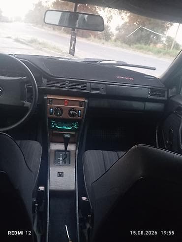 битую машину: Mercedes-Benz E-Class: 1988 г., 2.3 л, Автомат, Бензин, Седан — 6