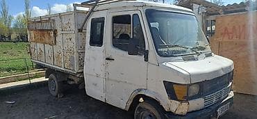 lexus rc 350: Легкий грузовик, Mercedes-Benz, Стандарт — 2