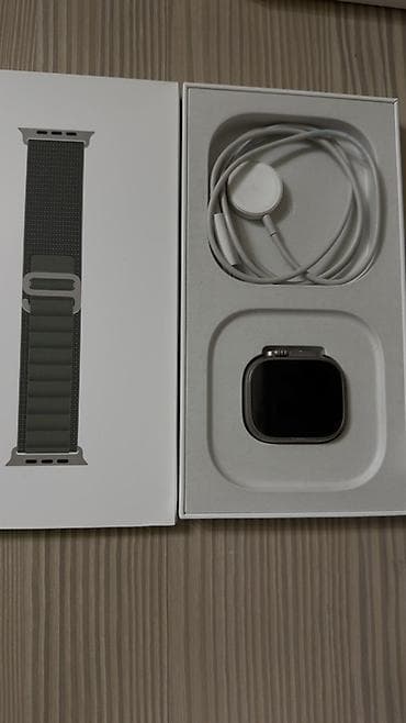 Apple Watch Ultra 49 мм (Model A2622) Корпус: титан Ремешок: Green