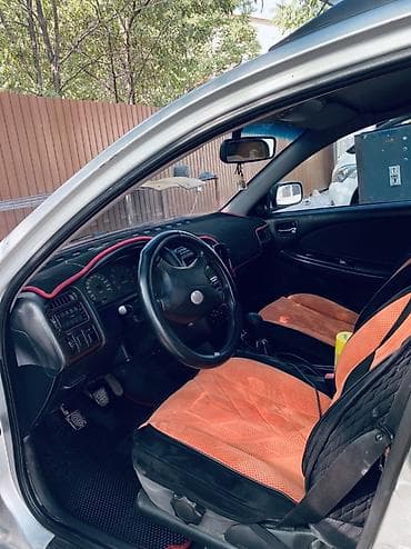 trunk q: Toyota Avensis: 2001 г., 1.8 л, Механика, Бензин, Универсал — 5