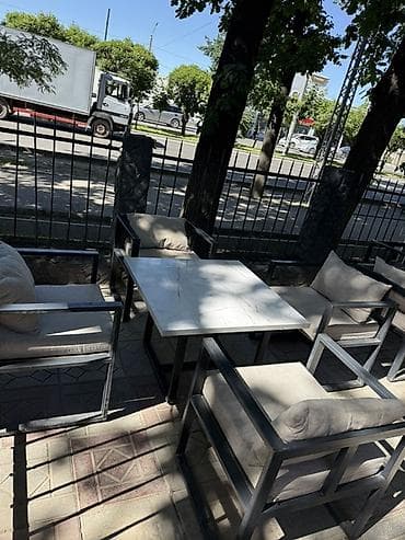 Стол и стул для кафе at lalafo.kg Стол и стул для кафе