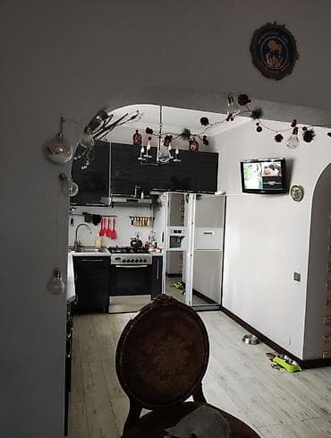 хата с бассейн: 4 комнаты, 1000 м² — 9