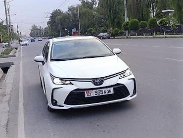 а 190: Toyota Corolla: 2021 г., Гибрид, Седан — 1