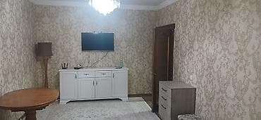 Просторная меблированная комната в классическом стиле. - Площадь at lalafo.kg Просторная меблированная комната в классическом стиле. - Площадь