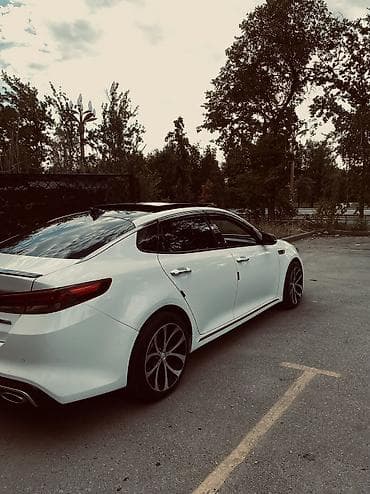 byd e5: Kia K5: 2017 г., 1.7 л, Робот, Дизель, Седан — 1