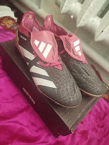 Футбольные бутсы adidas Predator (оригинал) - Размер: EU 40 / UK 6.5