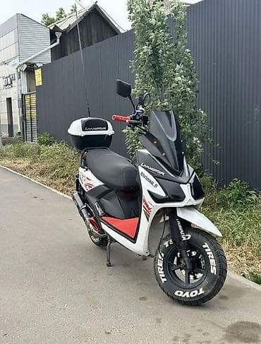 geely galaxy e5: Макси-скутер 175 куб. см, Бензин — 2