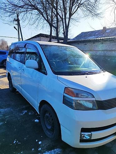 фары на тайота ист: Toyota Voxy: 2003 г., 2 л, Автомат, Бензин, Минивэн — 2
