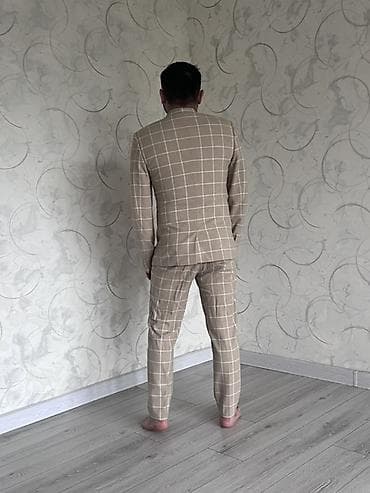 кофта на мальчика: Мужской костюм-тройка в клетку Покупали в Питере в официальном — 4