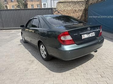 Toyota Camry: 2004 г., 3 л, Седан — 4