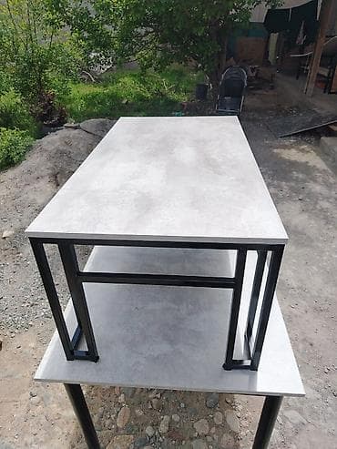 столы с колёсами: Столы с металлическим каркасом - Прочные сварные основания из чёрного — 10