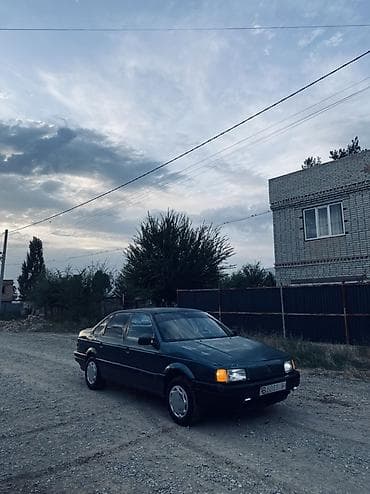туманик 210: Volkswagen Passat: 1989 г., Седан — 1