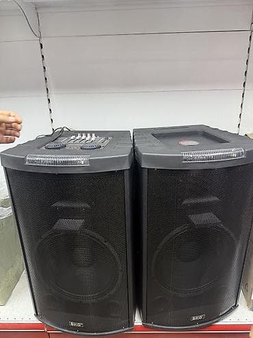mic mini: Продаю в коробке со встроенным усилителем и микрофоном работает — 1