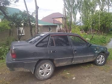 hyundai gold: Daewoo Nexia: 2005 г., Седан — 1