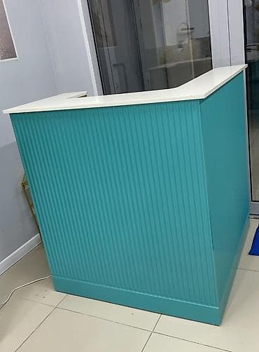 Манекены: Продаю ресепшен в хорошем состоянии. Отлично подойдёт для салона — 1