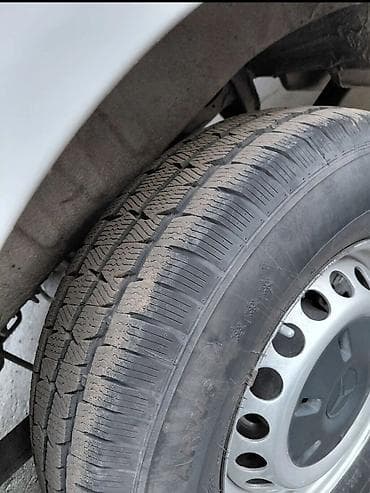 порог степ: Легкий грузовик, Mercedes-Benz — 7