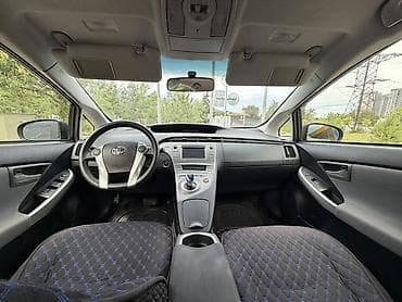 Продажа авто: Toyota Prius: 2015 г., 1.8 л, Автомат, Гибрид, Хэтчбэк — 5