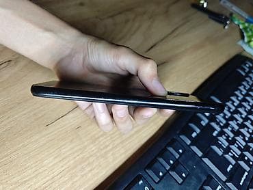 Redmi, Redmi 8, Б/у, 32 ГБ, цвет - Черный, 2 SIM — 1