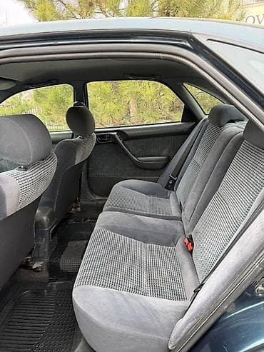 Toyota: Toyota Carina E: 1996 г., 1.8 л, Механика, Бензин, Хэтчбэк — 6